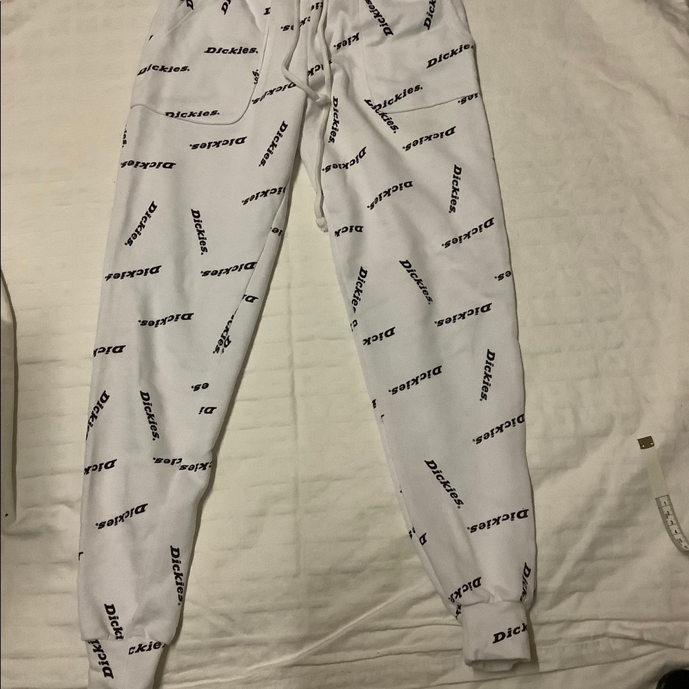 Dickie’s sweatpants